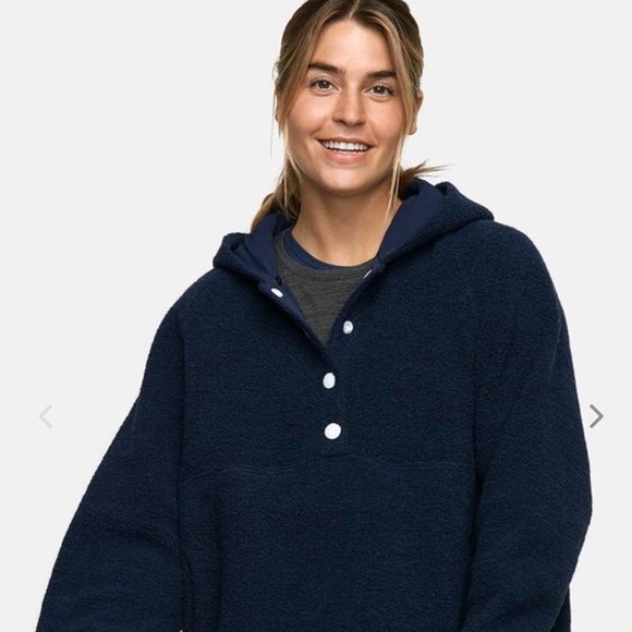mega fleece pullover
